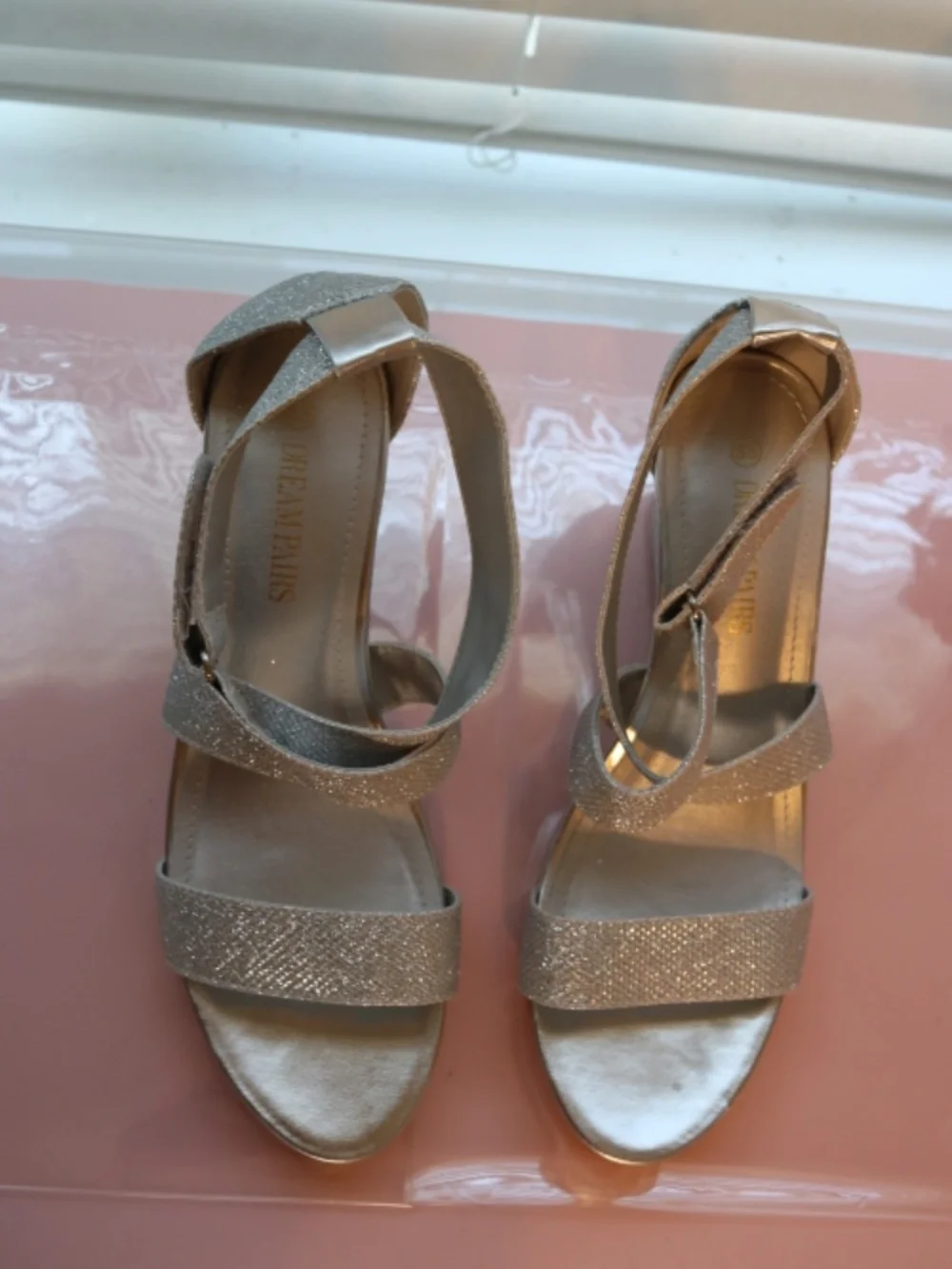 Dream Pairs Silver Glitter Wedge Sandals — Size 8.5